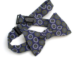  Le Coq en Pap' - Noeud papillon fleuri bleu marine kaleido
