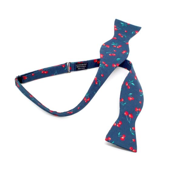  Le Coq en Pap' - Noeud papillon fleuri bleu marine cerises mon cherry