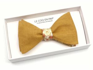  Le Coq en Pap' - Noeud papillon fleuri beige paille, jaune pâle et revers lin beige caramel shabby chic