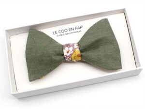  Le Coq en Pap' - Noeud papillon violet parme, jaune et revers lin vert sauge fleuri shabby chic