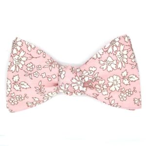 Noeud papillon rose pétale fleuri liberty capel s