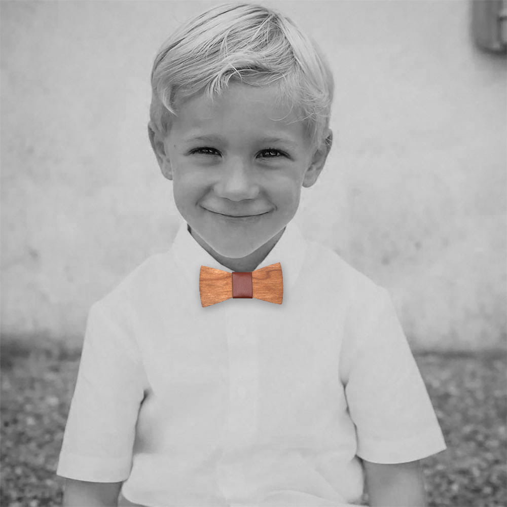 Noeud papillon enfant bois cerisier naturel cuir marron porte le coq en pap Noeud papillon enfant bois cerisier naturel cuir marron porte le coq en pap