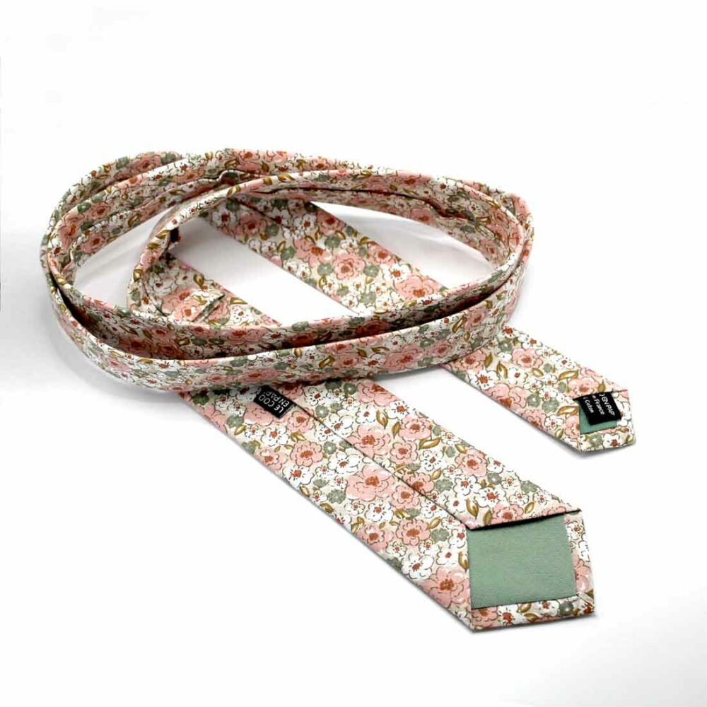 Cravate fleuri rose beige sauge shabby chic en lin Le Coq en Pap made in france couleur homme photo